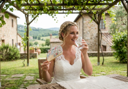 Schwitzen bei der Sommer-Hochzeit? So bleibst du frisch