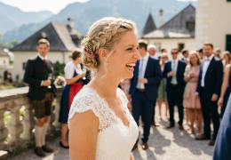 Sommerhochzeit: So hält deine Brautfrisur den ganzen Tag