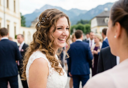 Brautfrisuren für natürliches Haar: Styling-Ideen für jede Textur