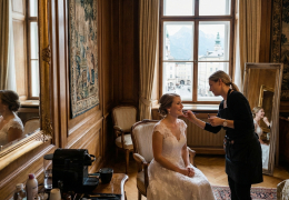 Die richtige Visagistin für die Hochzeit finden: So geht's