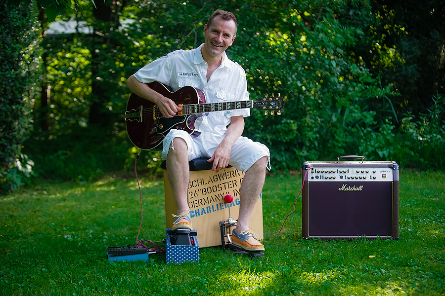Lounge Gitarrist Charlie Kager