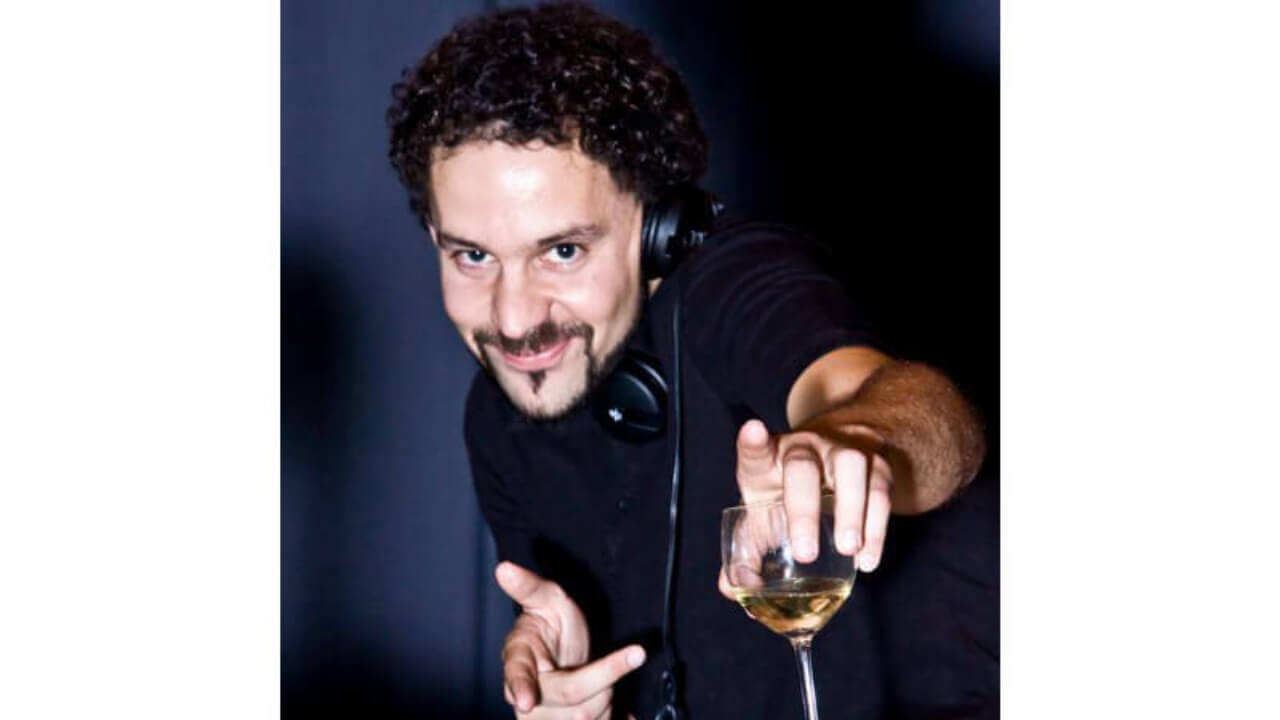 DJ ChrisB
